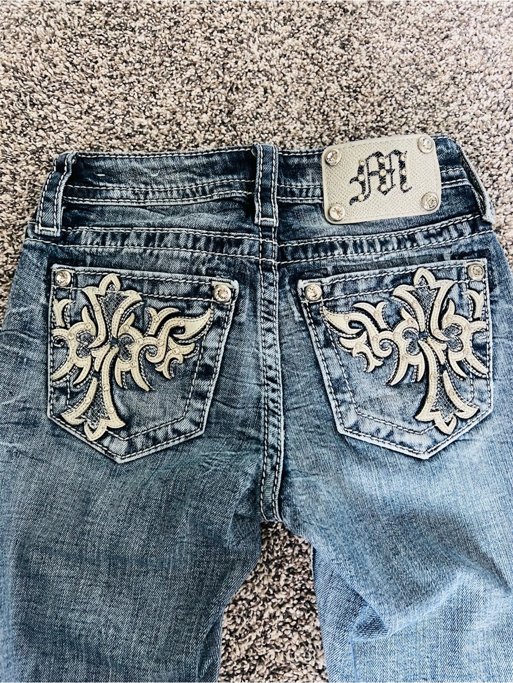Miss Me Boot Cut Jeans in Medium Blue Wash - Picture 3 of 6